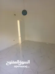  5 شقة من فيلا ارضي مع حديقة