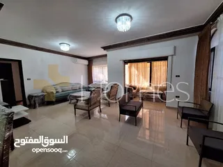  1 شقة طابقية للايجار في شارع عبدالله غوشة بمساحة بناء 200م