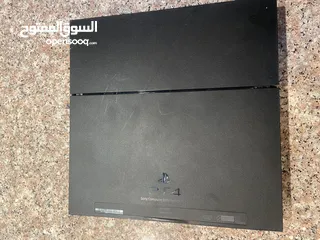  2 بلايستيشن 4 500 جيجا مستعمل ولا نقرة نظيف جدا شبه جديد
