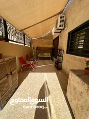  21 شقه في حي ابو الراغب 203 م مع حديقه مساحة 180 م تقريبا