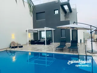  10 Deluxe Villa in Jericho