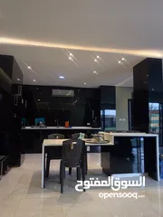  8 مزرعة للبيع