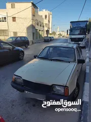 3 سيارة اوبل اسكونا