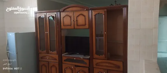  1 بوفيه خشب لاتيه