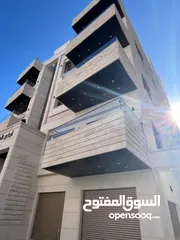  23 ثالث مع روف في ضاحية الياسمين منطة مخدومة و حيوية بتشطيب فخم