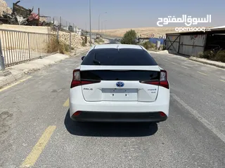  9 تويوتا بريوس 2022  بطاريه ليثيوم ماشيه 10 الاف 4 جيد حره جمرك جديد باسم المشتري