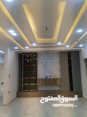  10 شقق فاخره 205م+170م للبيع على شارع البترا شرق اربد مول قراند مقابل بيت البن البرازيلي