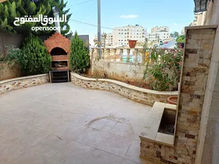  17 شقة ارضية للبيع مفروش او فارغ