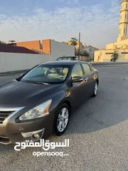  11 Nissan Altima SL full option 2013