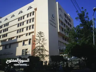  1 عياده للايجار بمجمع طبي امام مستشفي الطوارئ بالمنصوره