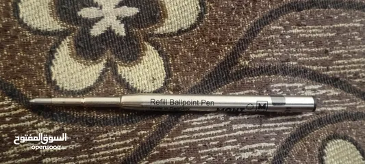  3 قلم مونت بلاك الاصلي صناعة المانيا موجود كسر من جهة الاعلى لا يآثر عليه ارجو مراجعة الوصف