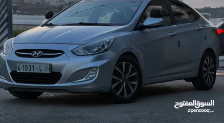  4 سيارة اكسنت للبيع 2015