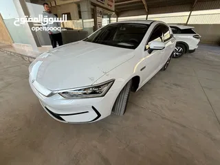  20 BYD QIN PLUS 2022  لون أبيض لؤلؤي مستعمل بحال الوكالة