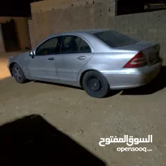  3 مرسيدس c200 للبيع