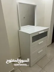  3 وحدة ادراج ايكيا + مراية شبه جداد