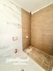  6 شقة مع حديقة على مستوى الشارع