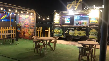  1 FOOD TRUCK FOR SALE WITH FULL OUTDOOR SETUP