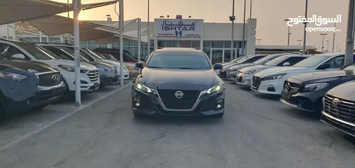  2 Nissan ALTIMA Sv 2020 Full options