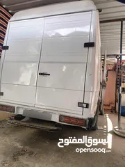  2 باص فان مرسيدس بحالة جيدة جدا للبيع