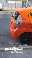  14 سيارة بريوس سي 2012 - Prius C  بحالة ممتازة 4 جيد