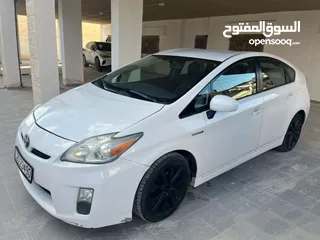  1 تويويا بريوس 2010 للبيع بطارية من المركزية جديدة