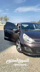  2 سيارة كيا هاتش باڨ فول option sport