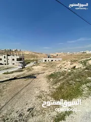  5 ارض مميزة جدا للبيع  في ابو علندا نص دونم و منطقة توفر جميع الخدمات فيها والسعر قابل للتفاوض