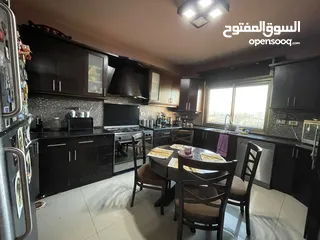  5 شقه مفروشة بالكامل للايجار