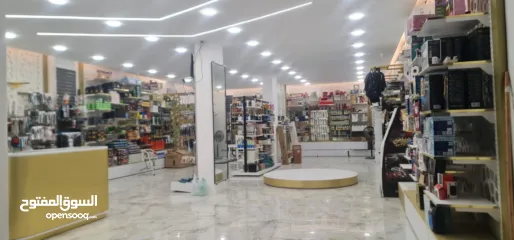  3 مخازن جاهزة ومرتبة للايجار