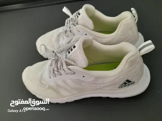  15 شروة احذيه  البيع كامل الكميه 30 حبه