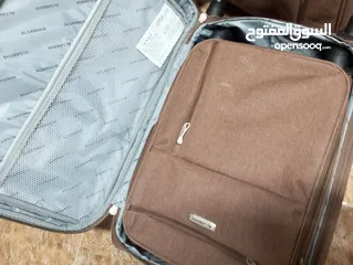  11 شنط حقائب سفر
