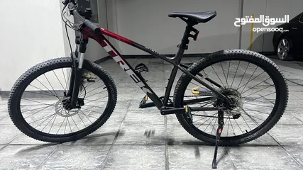  1 TREK MARLIN 6 XL