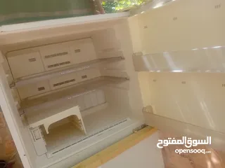  8 ثلاجة كبيرة 22 قدم نوعها شارب نظيفة