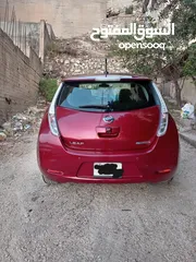  2 نيسان ليف مدخلين شحن بحاله ممتازه
