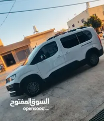  3 بيجو ريفتر بسعر مغري ولقطة كاش