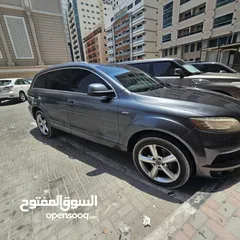  1 اودي q7 بحاله رائعه جدأ مواصافات امريكي