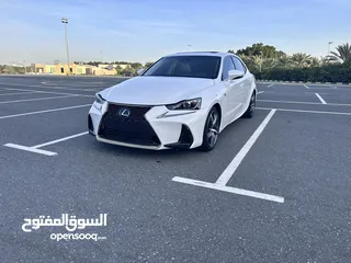  1 LEXUS IS300 - 2017- very clean car