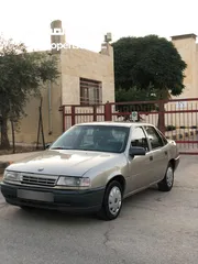  4 أوبل فيكترا 1991
