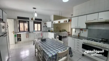  10 فيلا مفروشة للبيع في ام اذينة ( Property ID : 40886 )