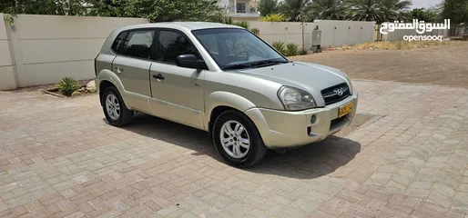  4 Hyundai Tucson 2007 Neat Family Car 4*4