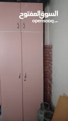  7 كنب وكورنر وغرفة نوم وثلاجة للبيع المستعجل
