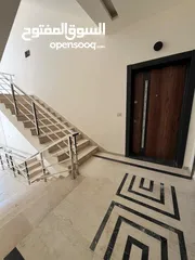  10 شقة فاخره 210 متر في حي الجامعة الاردنية بتشطيبات ومواصفات فخمه