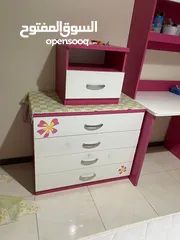  3 اثاث غرفه نوم الاولاد واثاث غرفه نوم بنات وغرفه نوم ماستر شبه جديد ولا خدش