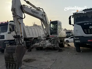  2 Wkaala Oman and very good condition 210 Hyundai excavator