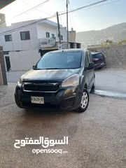  4 بيجو بارتنر 2017 للبيع