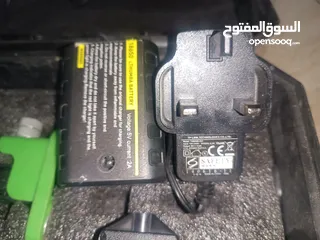  3 ميزان الليزر من ماركة BINLI   - عرض الضوء: 2 مم - للاستخدام الداخلي والخارجي - البطاريات:  2 بطاري