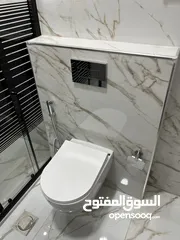  19 شقة اخير مع روف/ مساحة 176م/ ترس واسع جداً و مطل على شارعين/ صرف صحي واصل