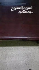  2 مكاتب بحاله جديد مع كراسي مع مكينه تصوير كبيره والي بدو يشتري مكاتب الاستفسار ع رقم