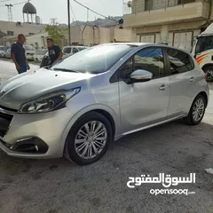  1 بيع سيارة بيجو 208 2019