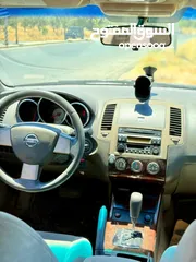  8 نيسان التما بنزين ماتور 2500 لون اسود